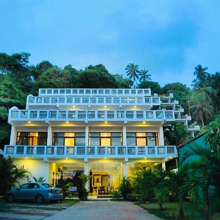 Adana Beach Resort Mirissa Dış mekan fotoğraf