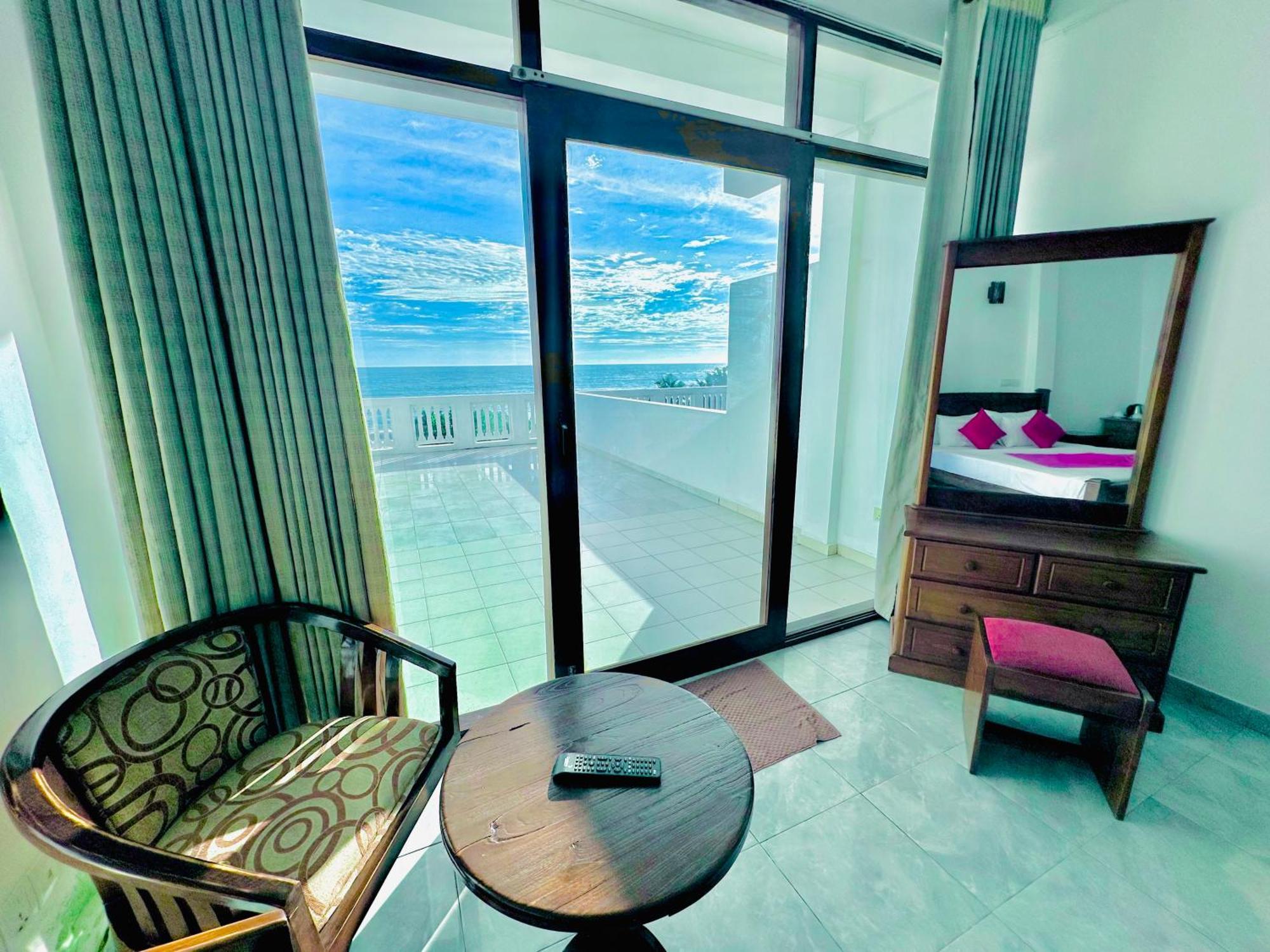 Adana Beach Resort Mirissa Dış mekan fotoğraf