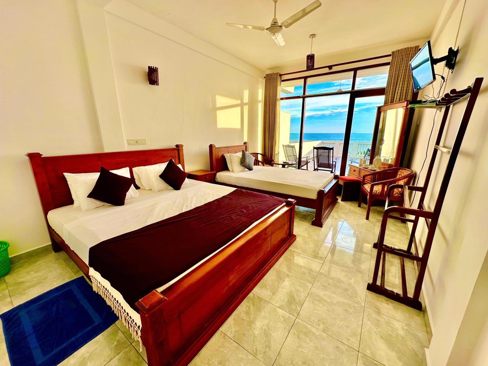 Adana Beach Resort Mirissa Dış mekan fotoğraf