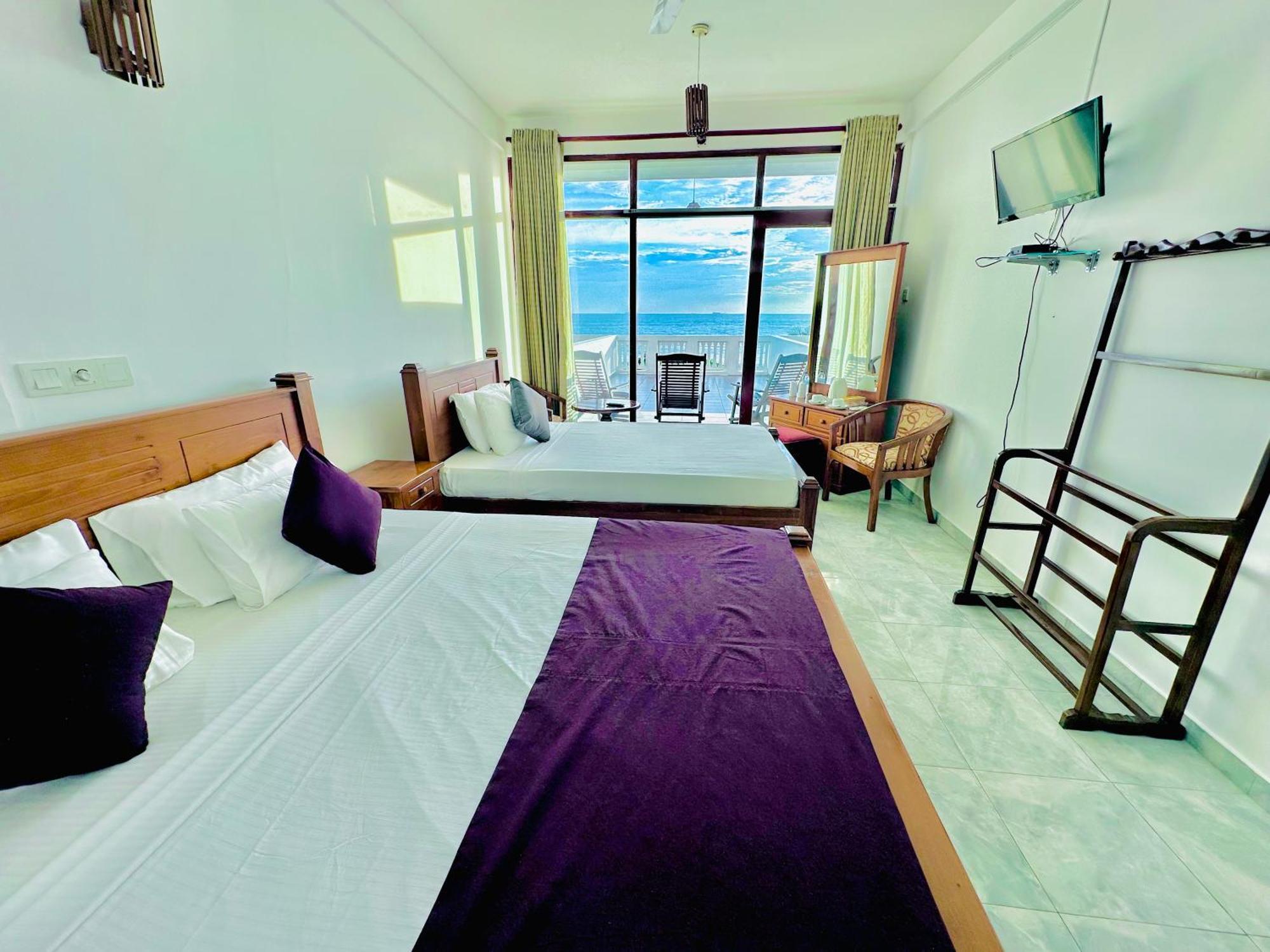 Adana Beach Resort Mirissa Dış mekan fotoğraf