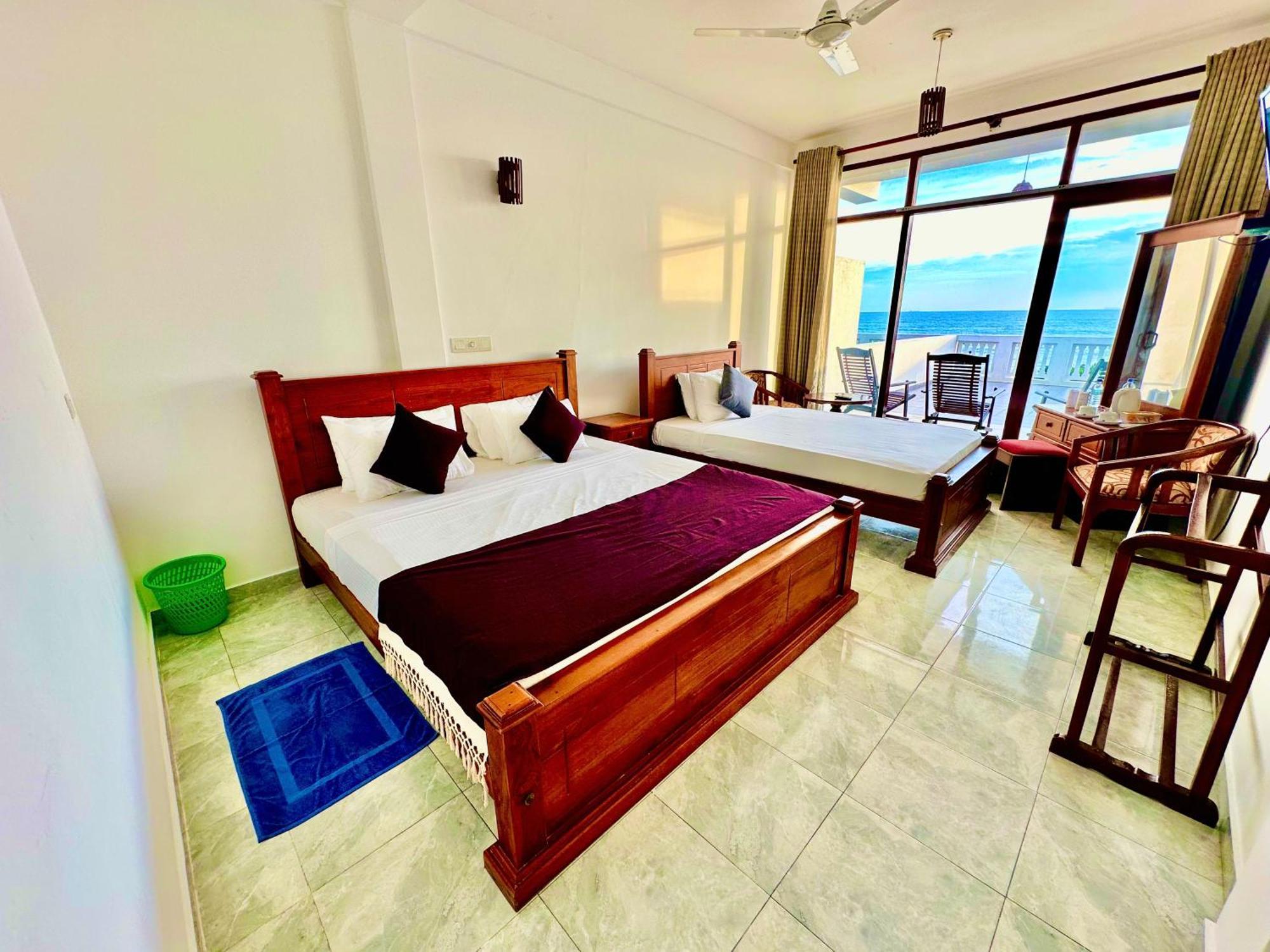 Adana Beach Resort Mirissa Dış mekan fotoğraf