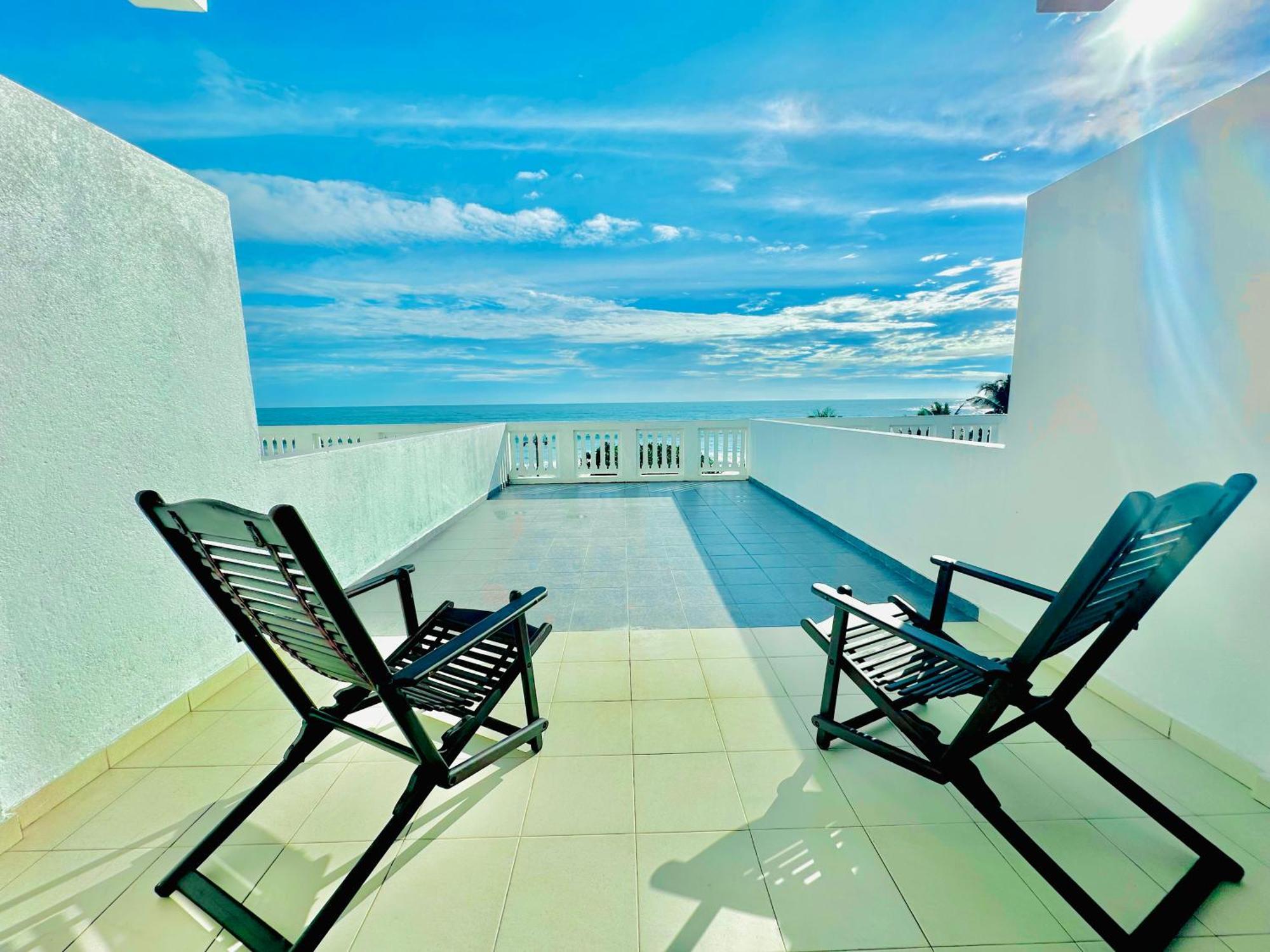 Adana Beach Resort Mirissa Dış mekan fotoğraf